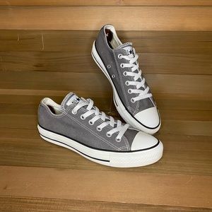 Converse All Stars Grey 

Woman’s size 8